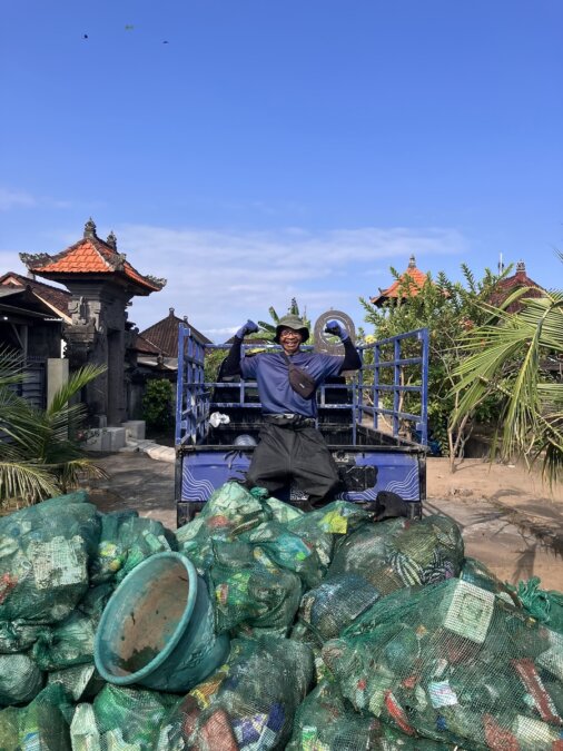 Proud collector of 410 kg of trash
